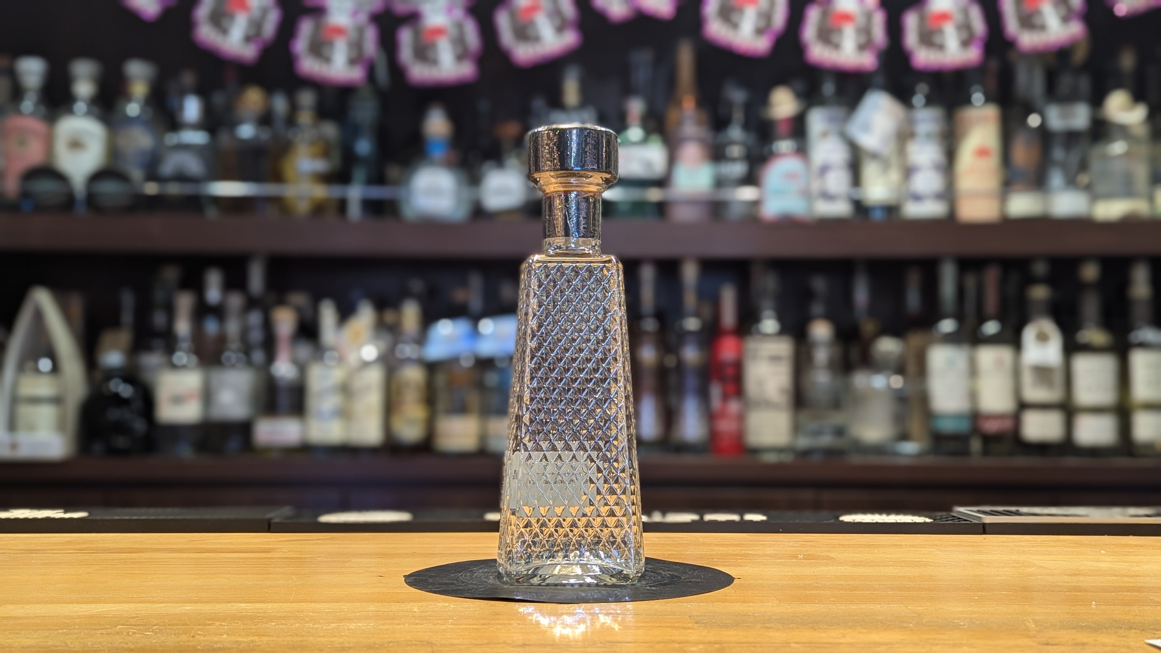 クエルボ1800 アネホ クリスタリーノ【並行品】 – 酒商金右衛門