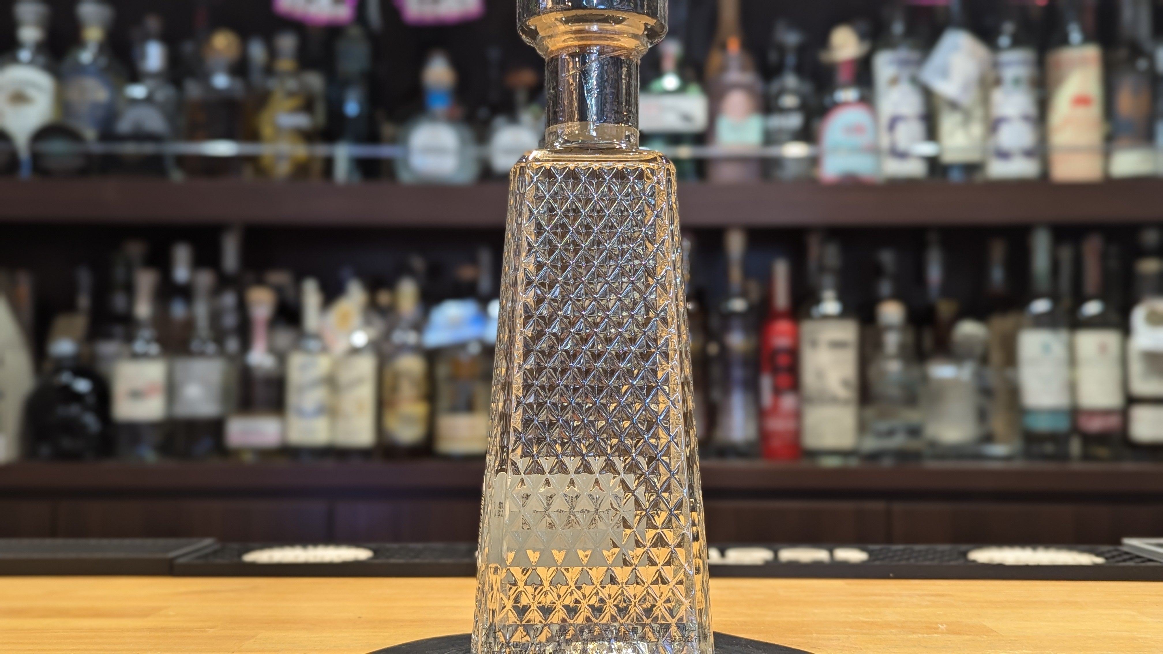 クエルボ1800 アネホ クリスタリーノ 750ml【並行品】 – 酒商金右衛門