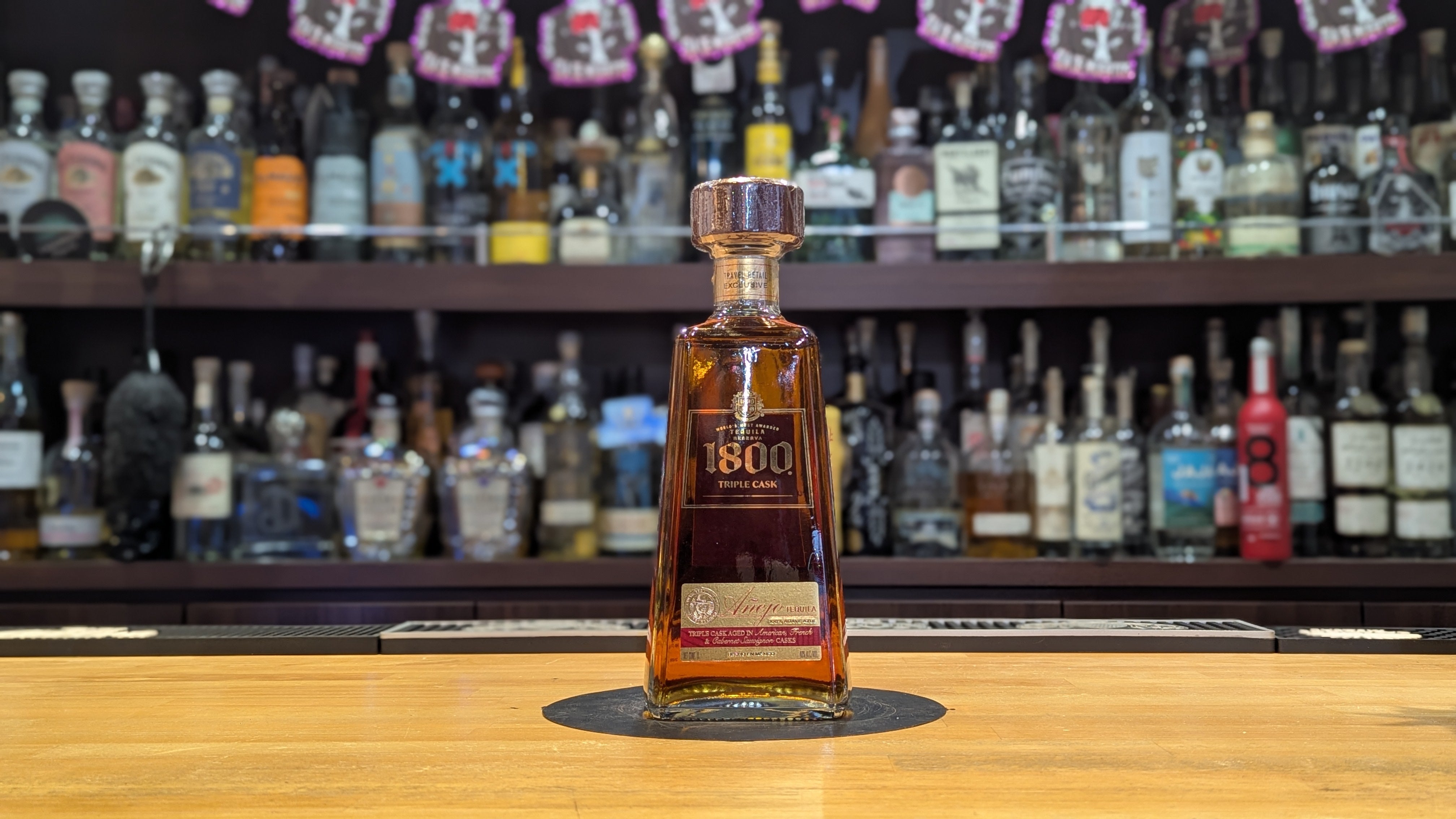クエルボ1800 アネホ トリプルカスク 1000ml【並行品】 – 酒商金右衛門