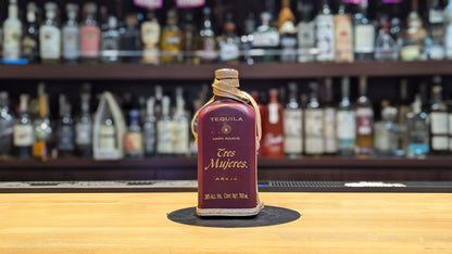 トレス ムヘレス アネホ 革ボトル 700ml